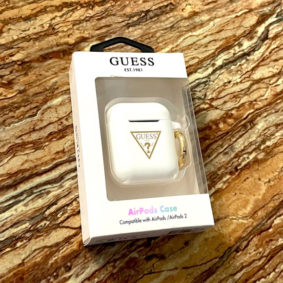 Guess - Picture 3 of 5